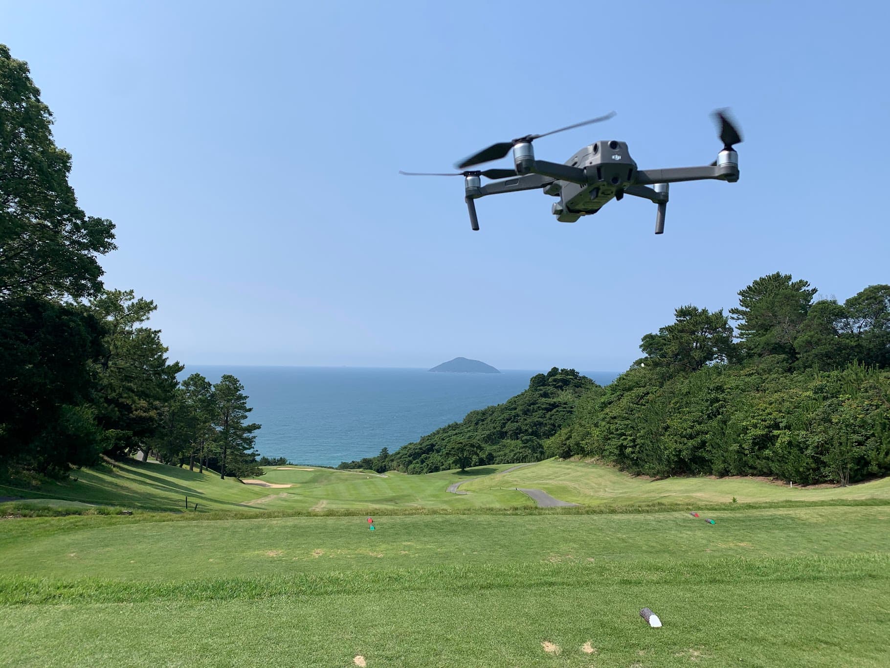 ドローンで空撮したゴルフ場コース